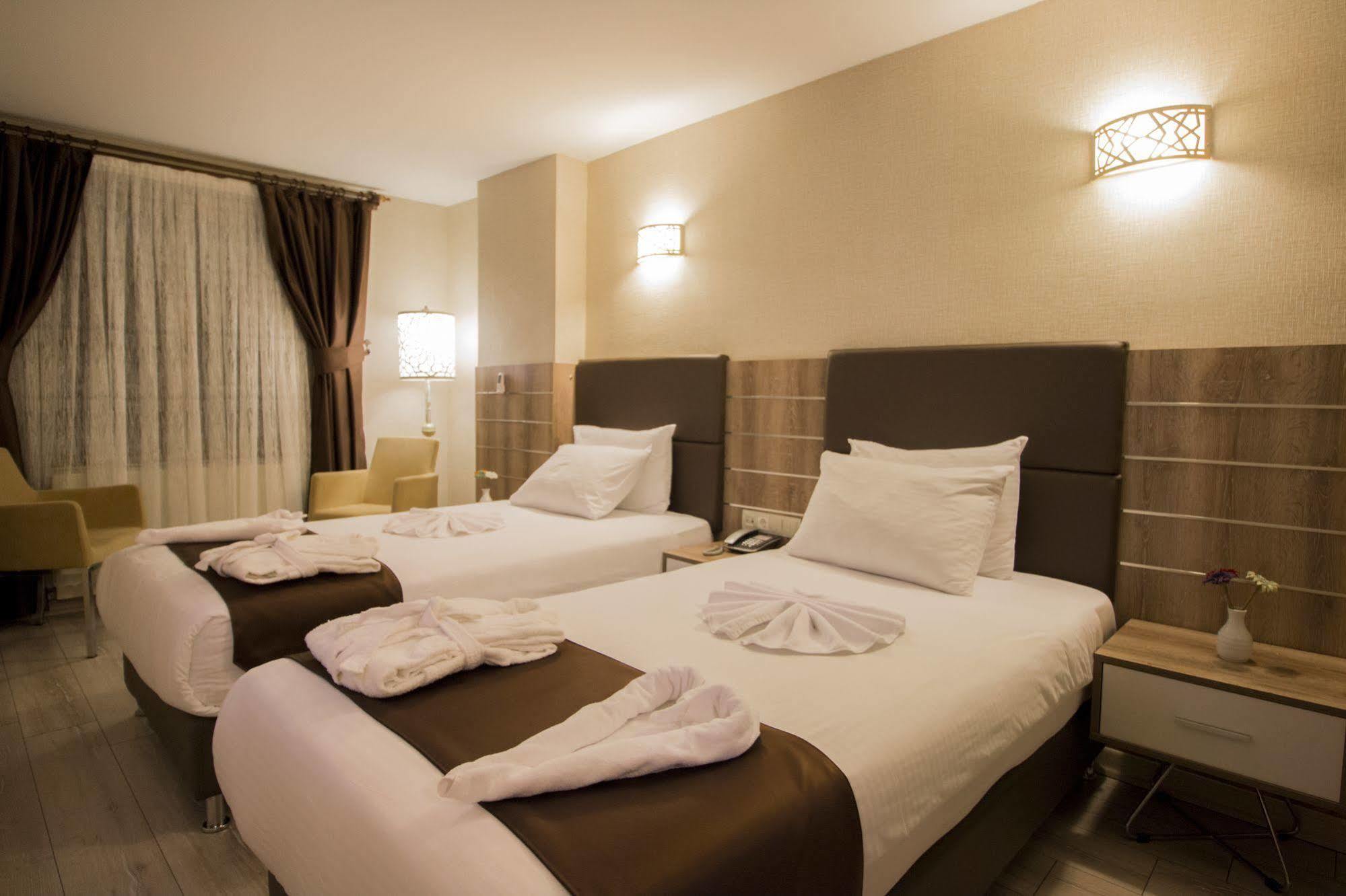 Hotel Business Han Nevşehir Bagian luar foto